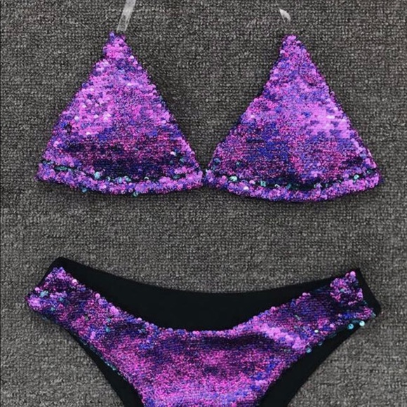 Color Changing Bikini - Picture 2 of 5